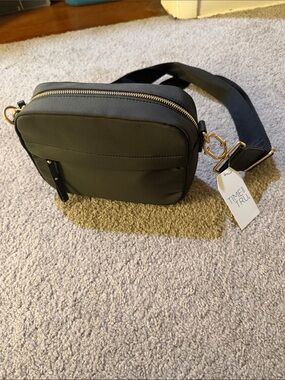 Time and Tru Olive Green and Black Crossbody Belt Bag with Gold Hardware